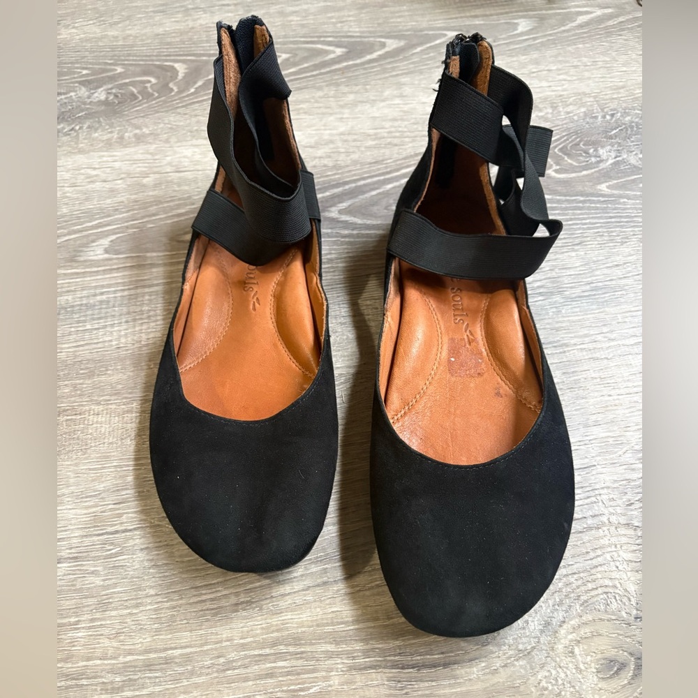 gentle souls Black Ballet Wrap Flats with Ankle Elastic